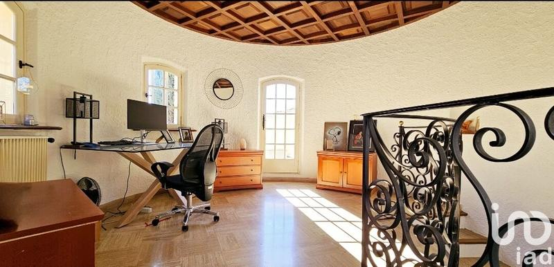 Maison - 212 m² - 7 pièces