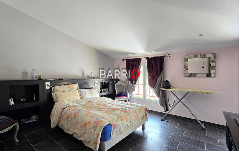 Villa - 179 m² - 7 pièces