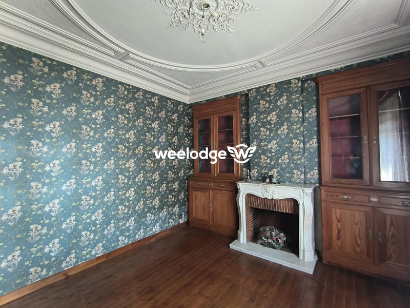 Maison - 140 m² - 9 pièces