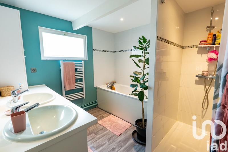 Maison - 318 m² - 11 pièces