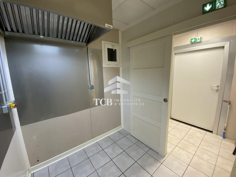 Local commercial - 144 m²