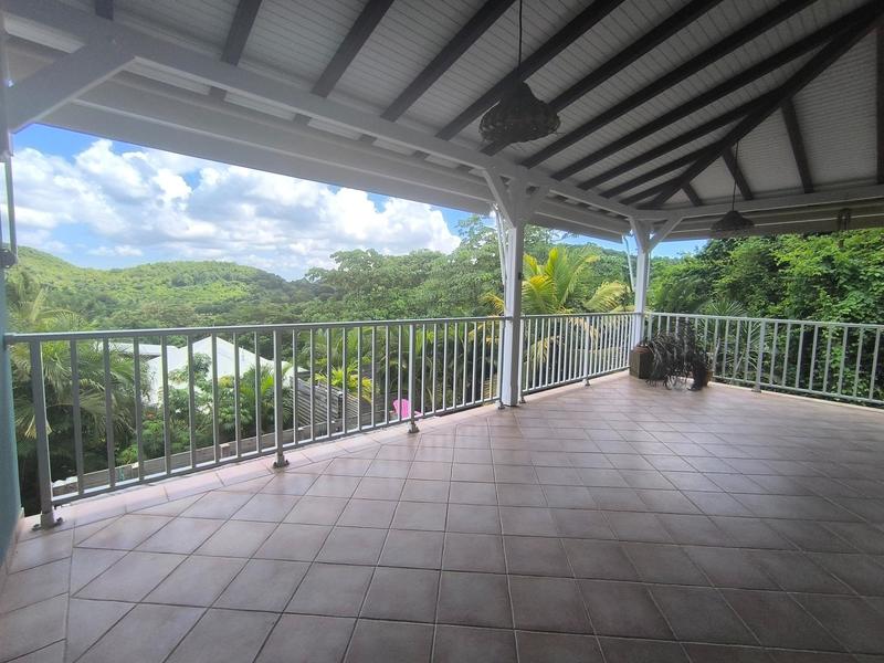 Villa - 180 m² - 5 pièces