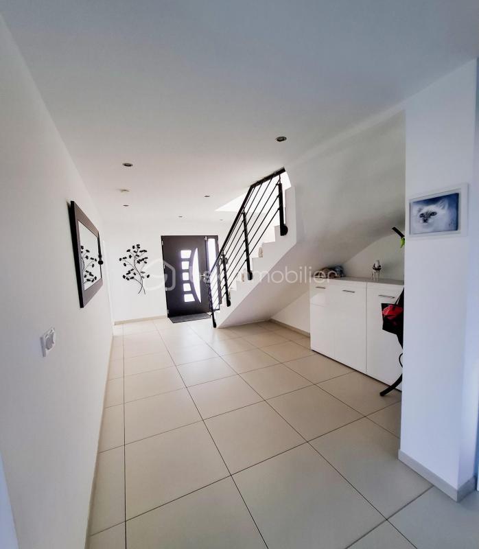 Maison traditionnelle - 156 m² - 6 pièces