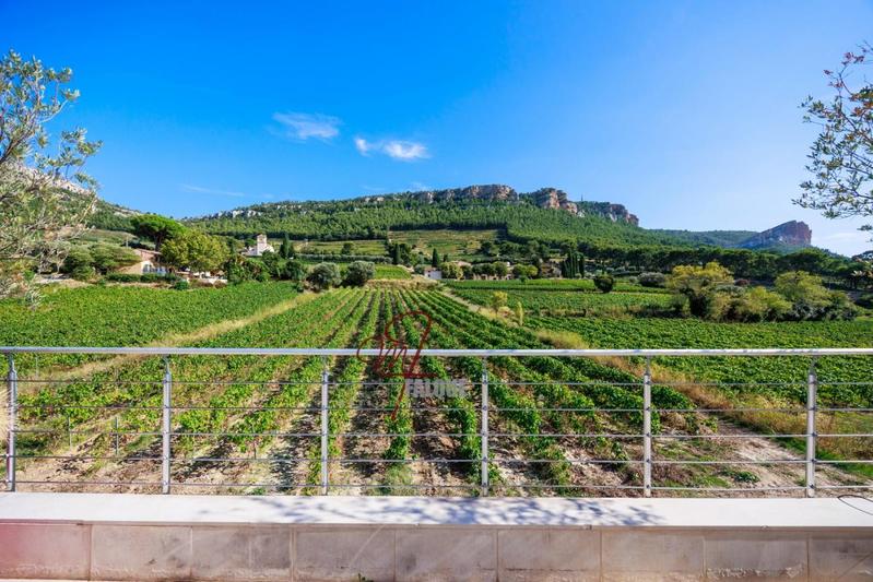 Villa - 245 m² - 5 pièces