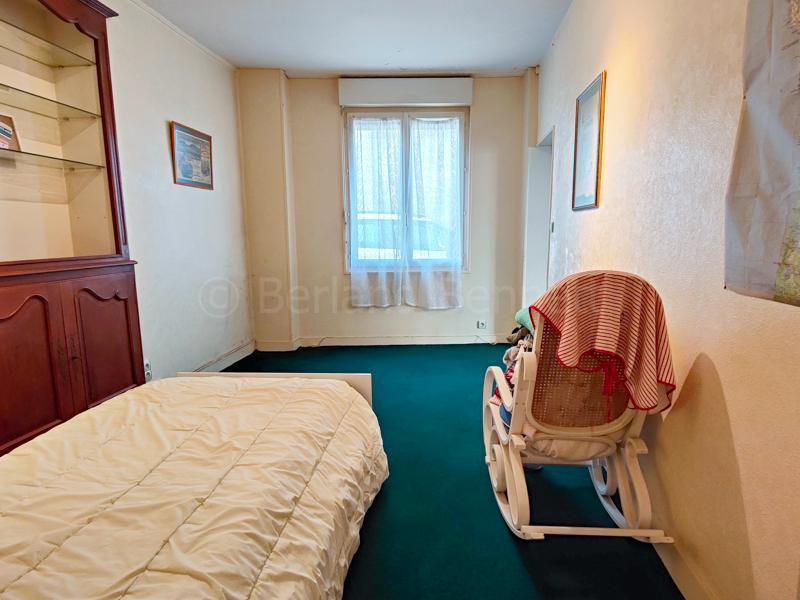 Maison - 202 m² - 8 pièces