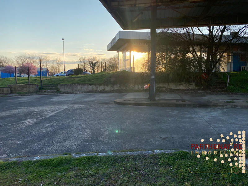 Terrain commercial - 1 513 m²