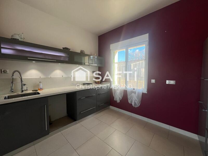 Maison - 328 m² - 10 pièces