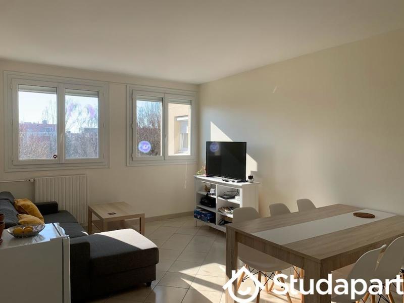 Chambre - 10 m² - 1 pièce