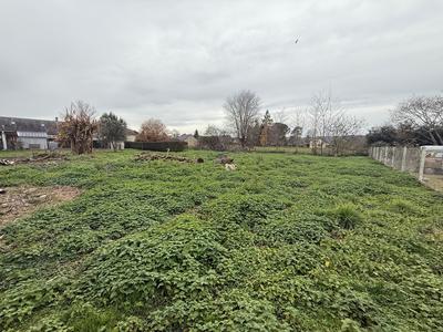 Terrain constructible - 1 061 m²