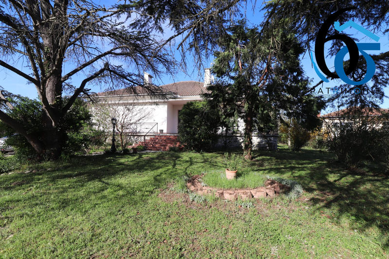 Maison - 218 m² - 7 pièces