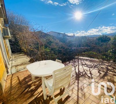 Maison - 307 m² - 14 pièces