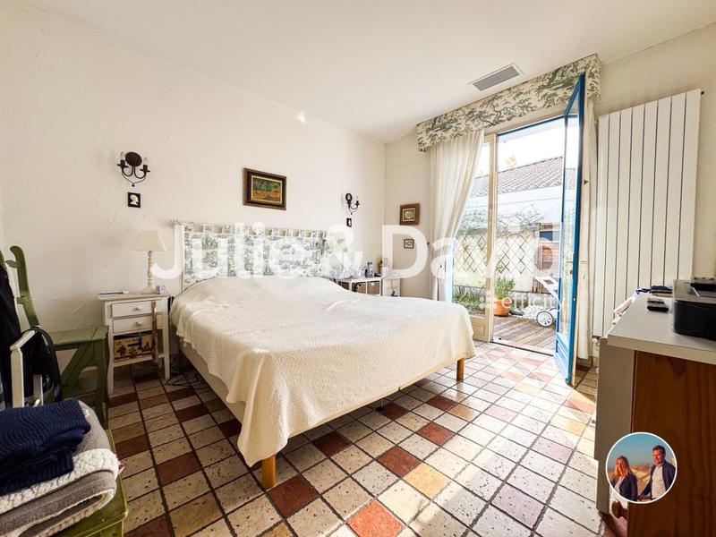 Maison - 400 m² - 12 pièces