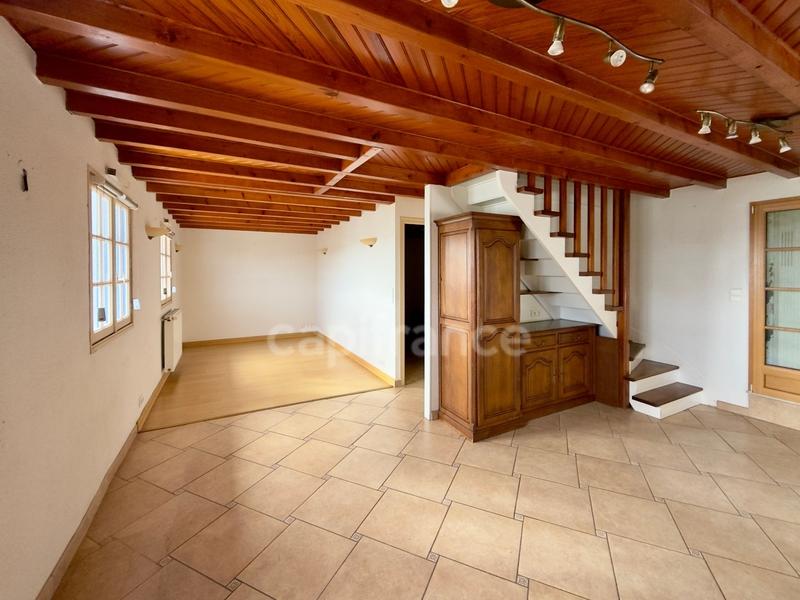 Maison - 200 m² - 9 pièces