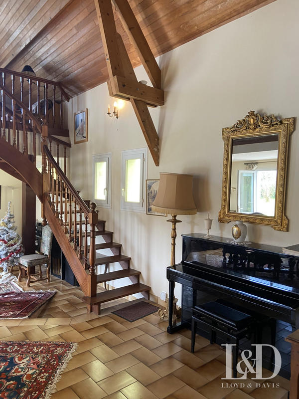 Villa - 165 m² - 6 pièces