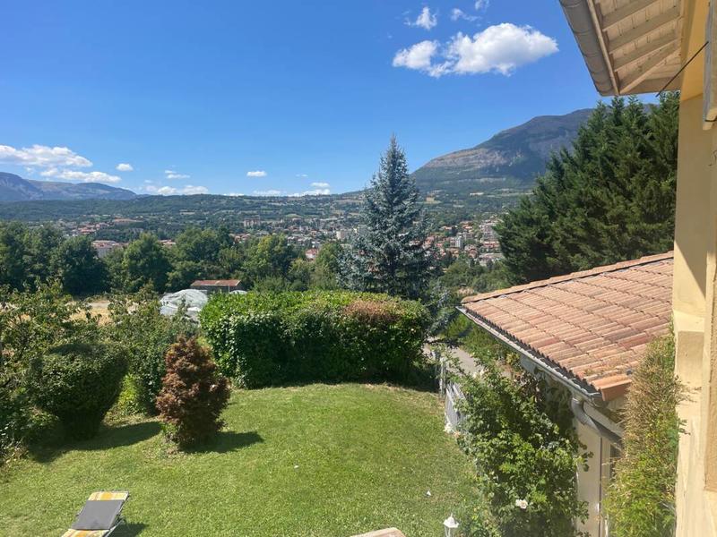 Villa - 168 m² - 6 pièces