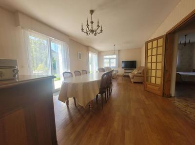 Maison - 136 m² - 8 pièces