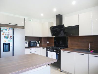 Maison - 117 m² - 5 pièces