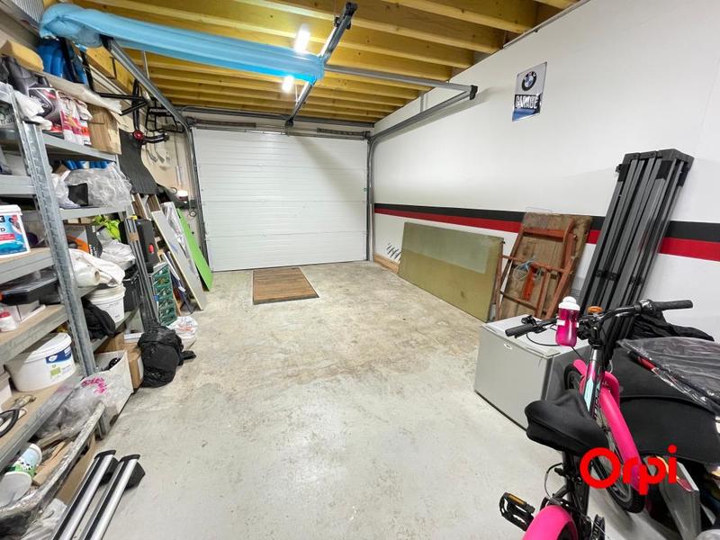 Maison - 215 m² - 8 pièces