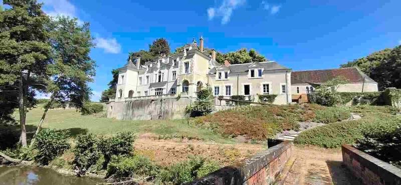 Château - 1 200 m² - 25 pièces