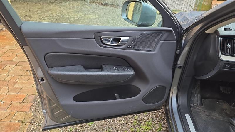 Volvo Xc60 II T6 Recharge 2.0 Ti 341 Plug in Hybrid Awd Geartronic8 Luxe - Automatique