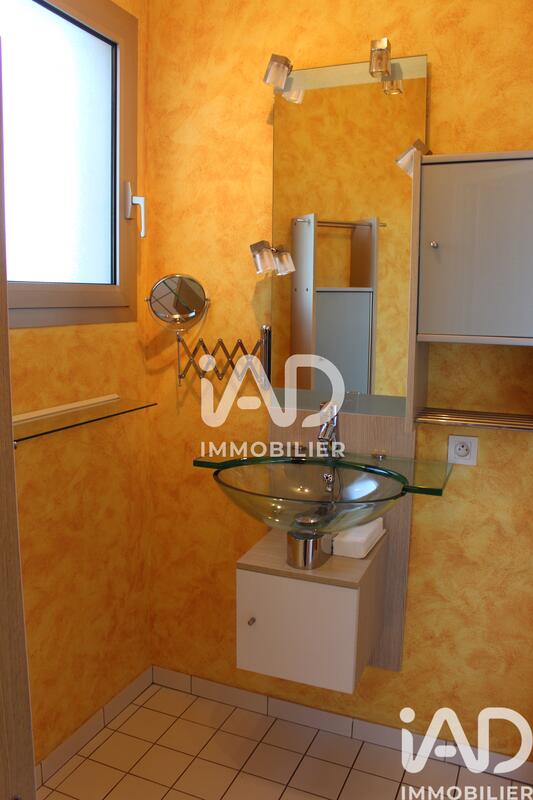 Maison - 225 m² - 8 pièces