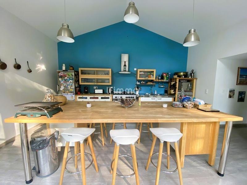 Maison - 209 m² - 6 pièces