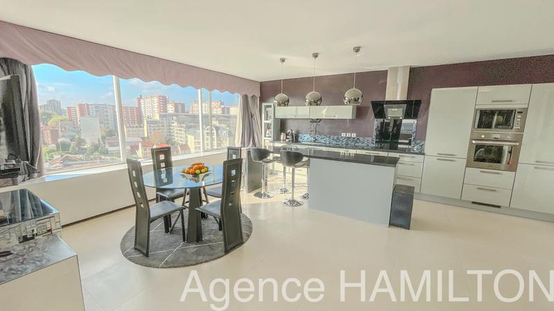 Appartement - 97 m² - 4 pièces