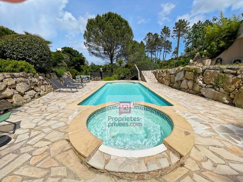 Maison - 170 m² - 7 pièces