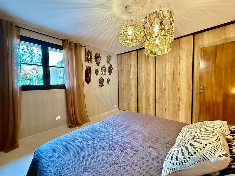 Propriété - 164 m² - 5 pièces