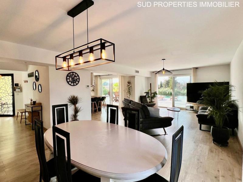 Villa - 223 m² - 7 pièces