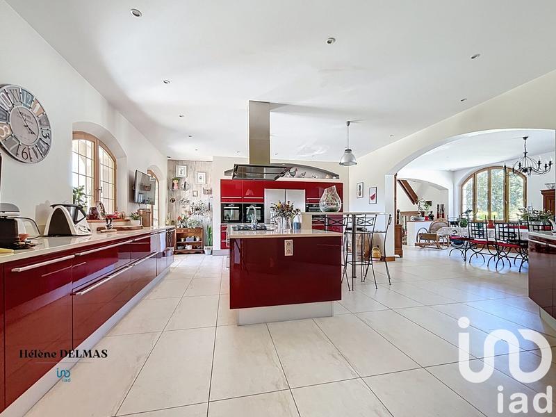 Maison de maîtres - 520 m² - 8 pièces