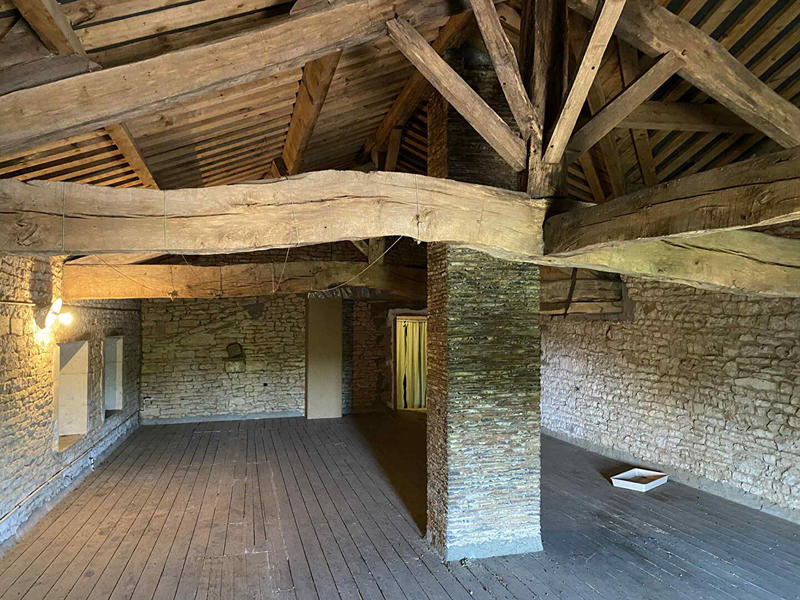 Maison - 104 m² - 4 pièces