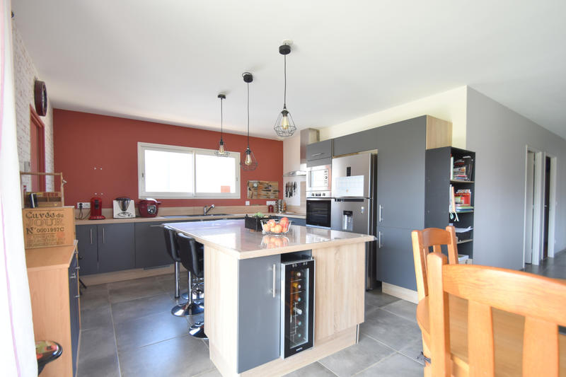 Maison - 99 m² - 4 pièces