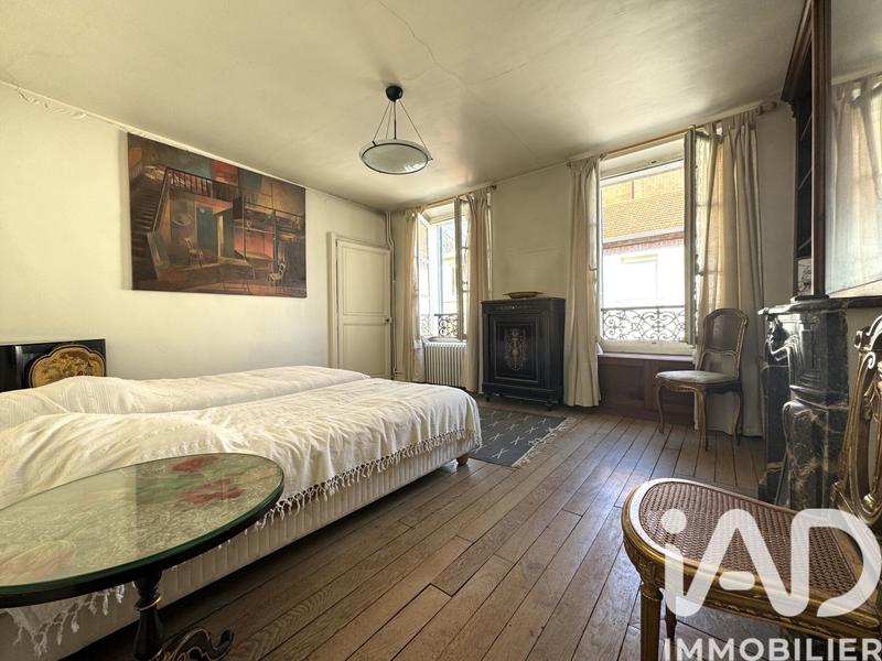 Maison - 352 m² - 10 pièces