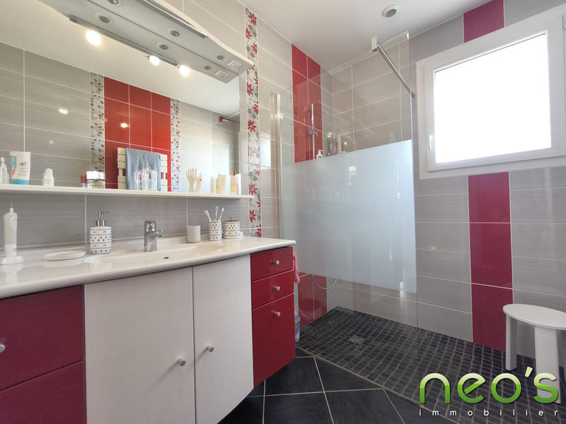 Maison traditionnelle - 92 m² - 4 pièces