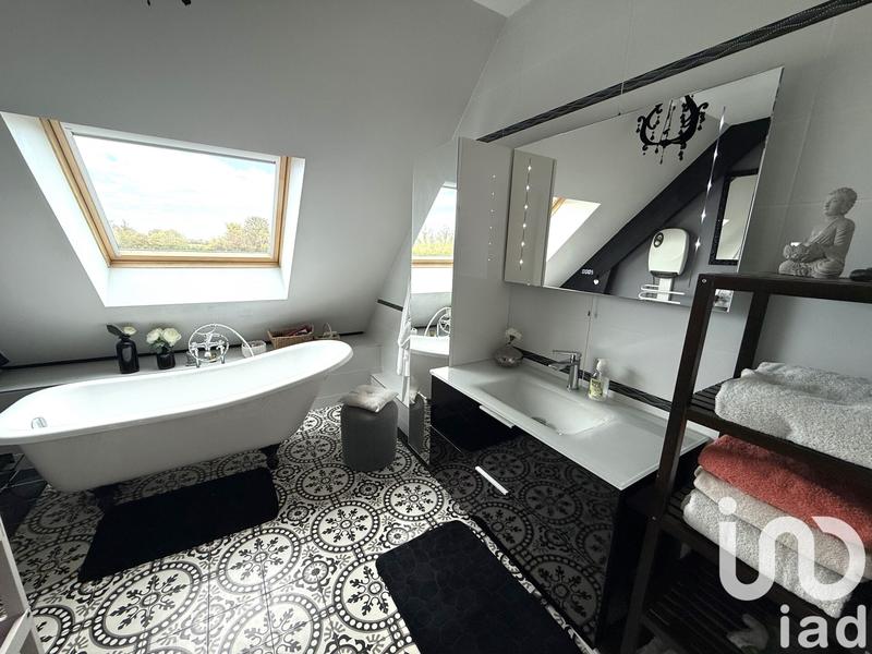 Maison - 355 m² - 10 pièces