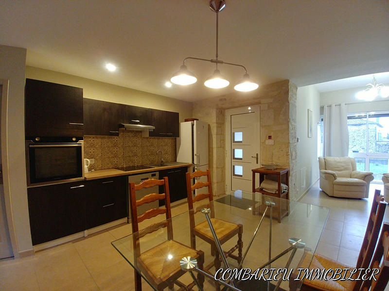 Maison - 240 m² - 7 pièces