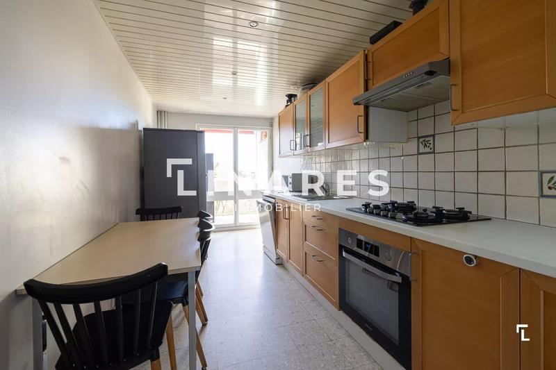 Appartement - 80 m² - 4 pièces