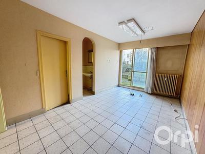 Appartement - 93 m² - 5 pièces