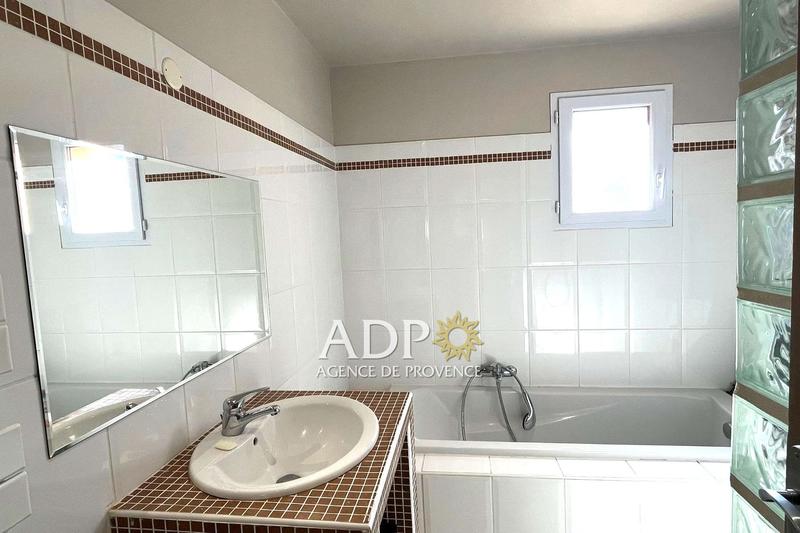 Maison - 140 m² - 4 pièces