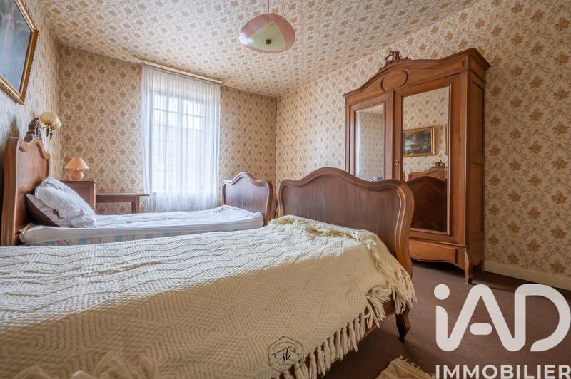 Maison - 252 m² - 8 pièces