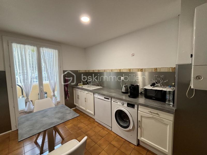 Appartement - 90 m² - 3 pièces