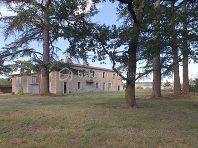 Maison - 350 m² - 10 pièces