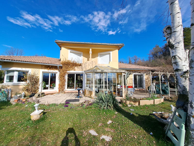 Maison - 168 m² - 6 pièces