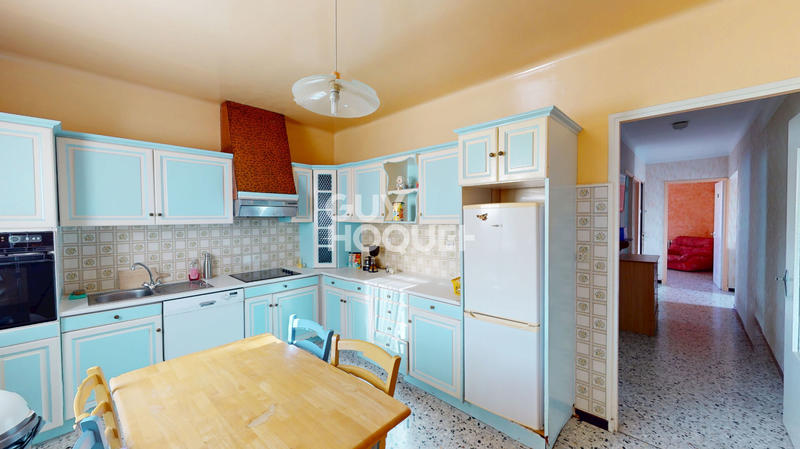 Maison - 220 m² - 5 pièces