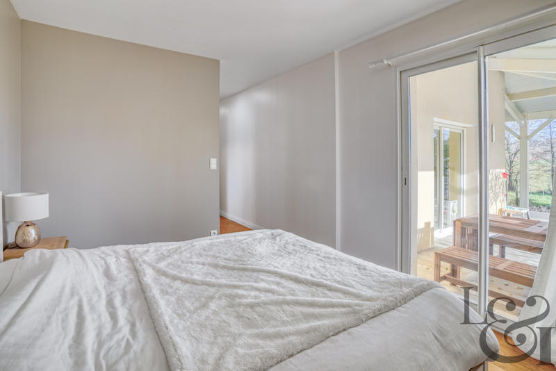 Maison - 180 m² - 6 pièces