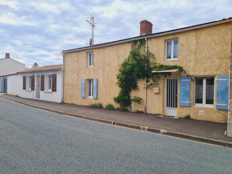 Maison - 220 m² - 8 pièces