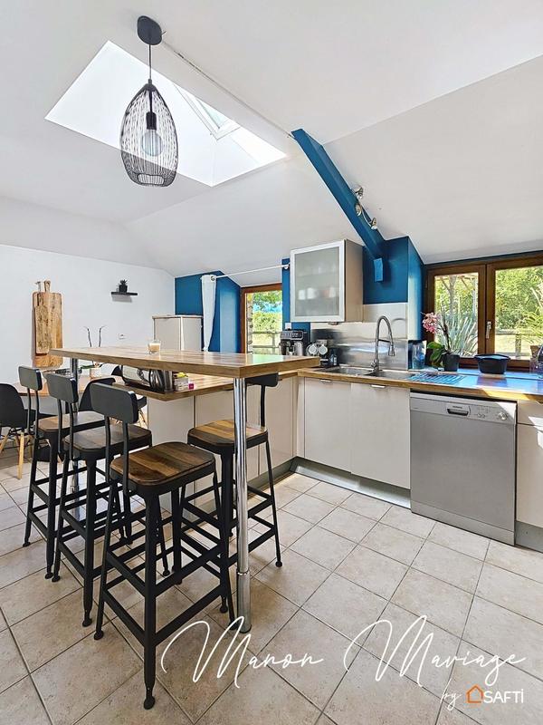 Maison - 216 m² - 5 pièces