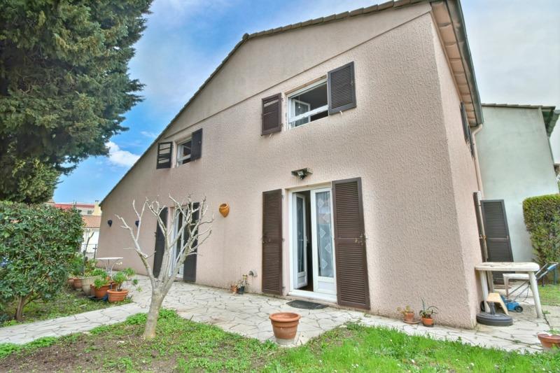 Maison - 87 m² - 4 pièces