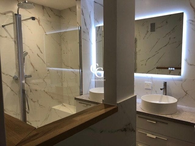 Appartement - 105 m² - 4 pièces